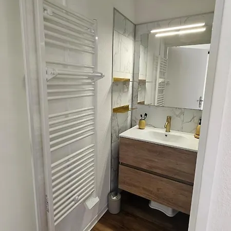 Vue En 1ère Ligne, 2 Chambres, Clim Et Parking *