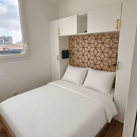 Vue En 1ère Ligne, 2 Chambres, Clim Et Parking * Sète