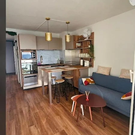 Vue En 1ère Ligne, 2 Chambres, Clim Et Parking *